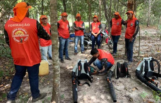 Sema prepara profissionais do Parque da Serra Azul para prevenção e combate a incêndios florestais