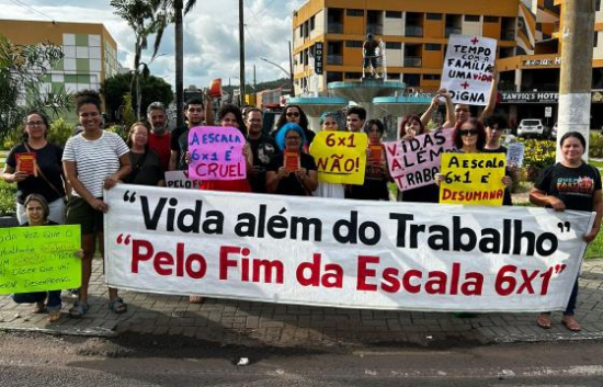 Manifestação em Barra do Garças reivindica o fim da escala 6x1 e defende qualidade de vida para os trabalhadores