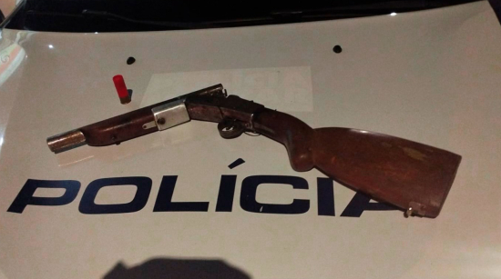 Polícia prende casal por porte ilegal de arma em Barra do Garças